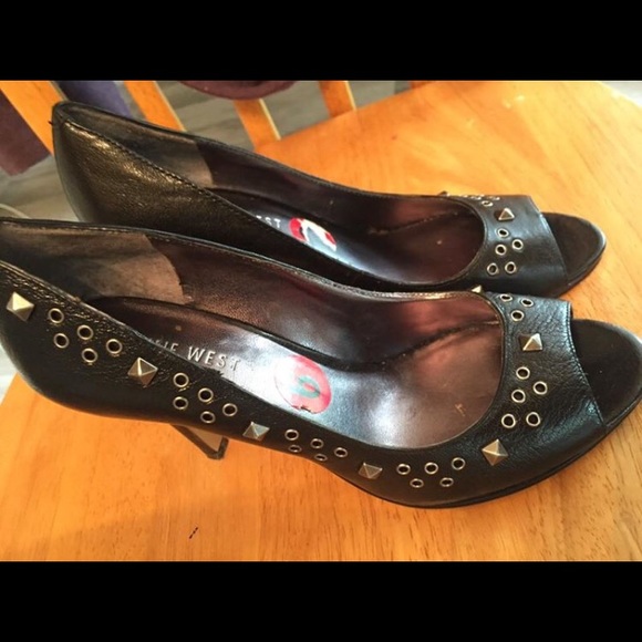 Nine West Black Leather Studded Stiletto Heels 6 - Picture 2 of 5